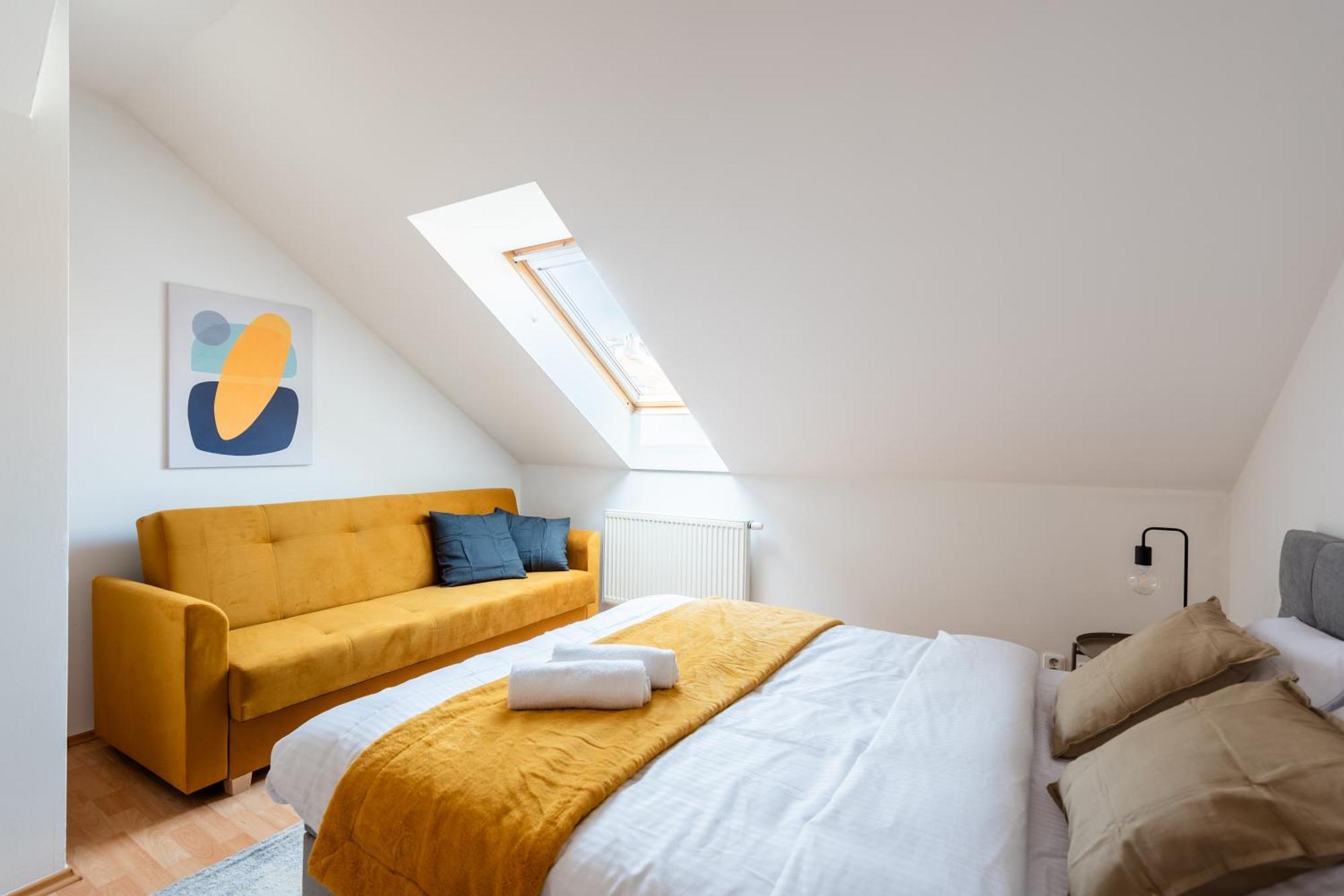 Appartement 2-level With Large Balcony Praag