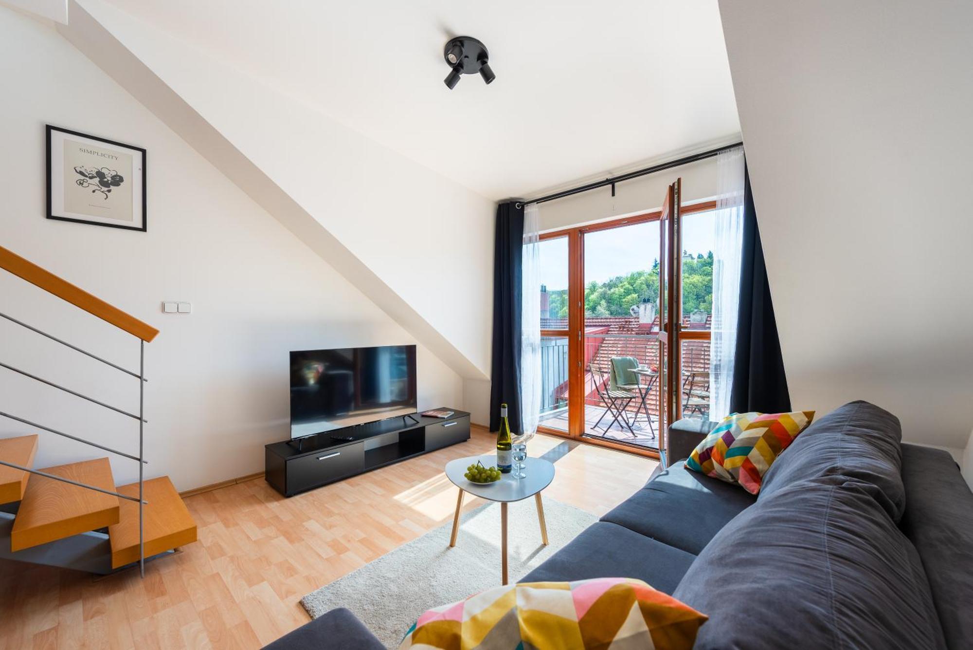 2-level With Large Balcony Appartement Praag