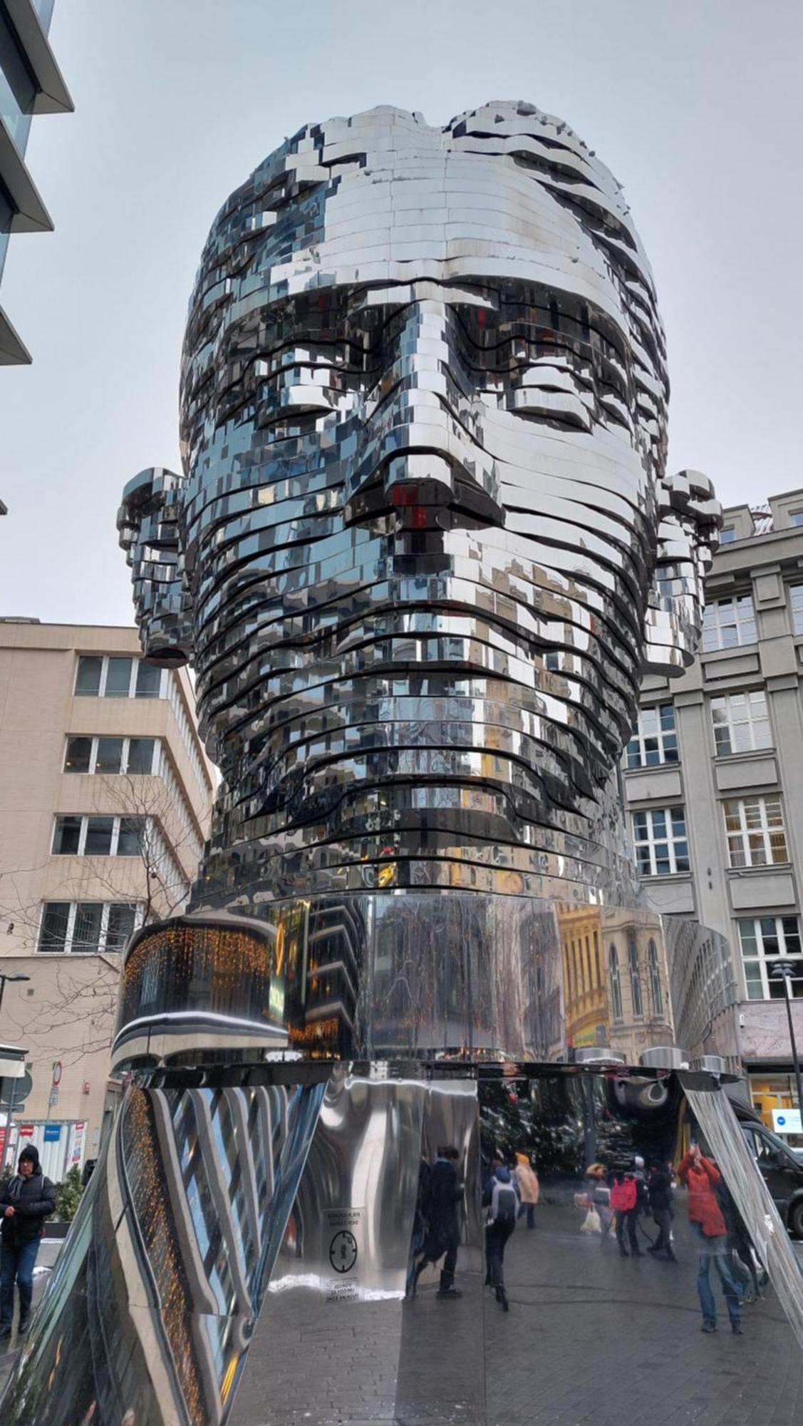 2-level With Large Balcony Praag